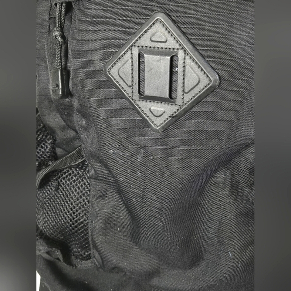 The North Face Yavapai Backpack Bookbag - Picture 2 of 3